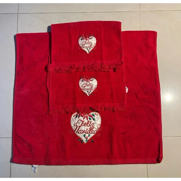 Christmas Bathroom Decor - Picture 1 of 8